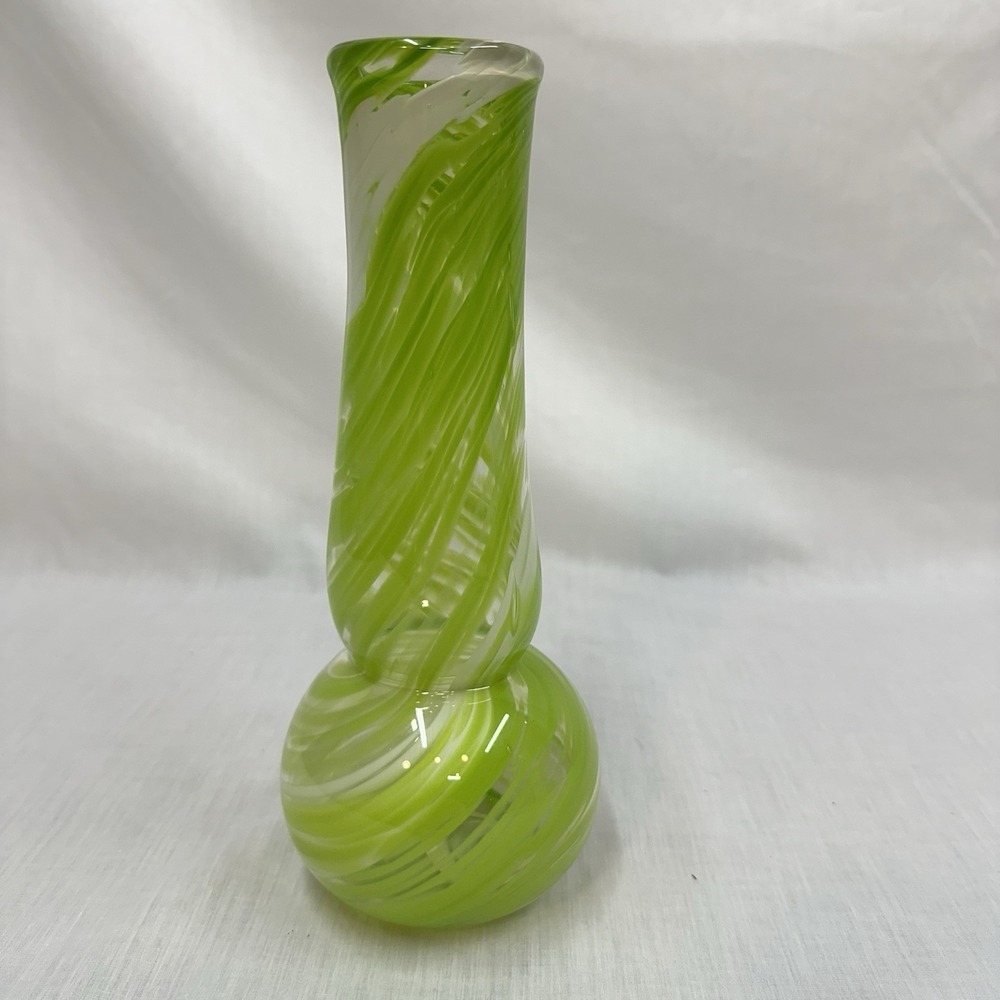 Hand blown glass Heritage Vase Green White Clear MCM - Picture 7 of 11